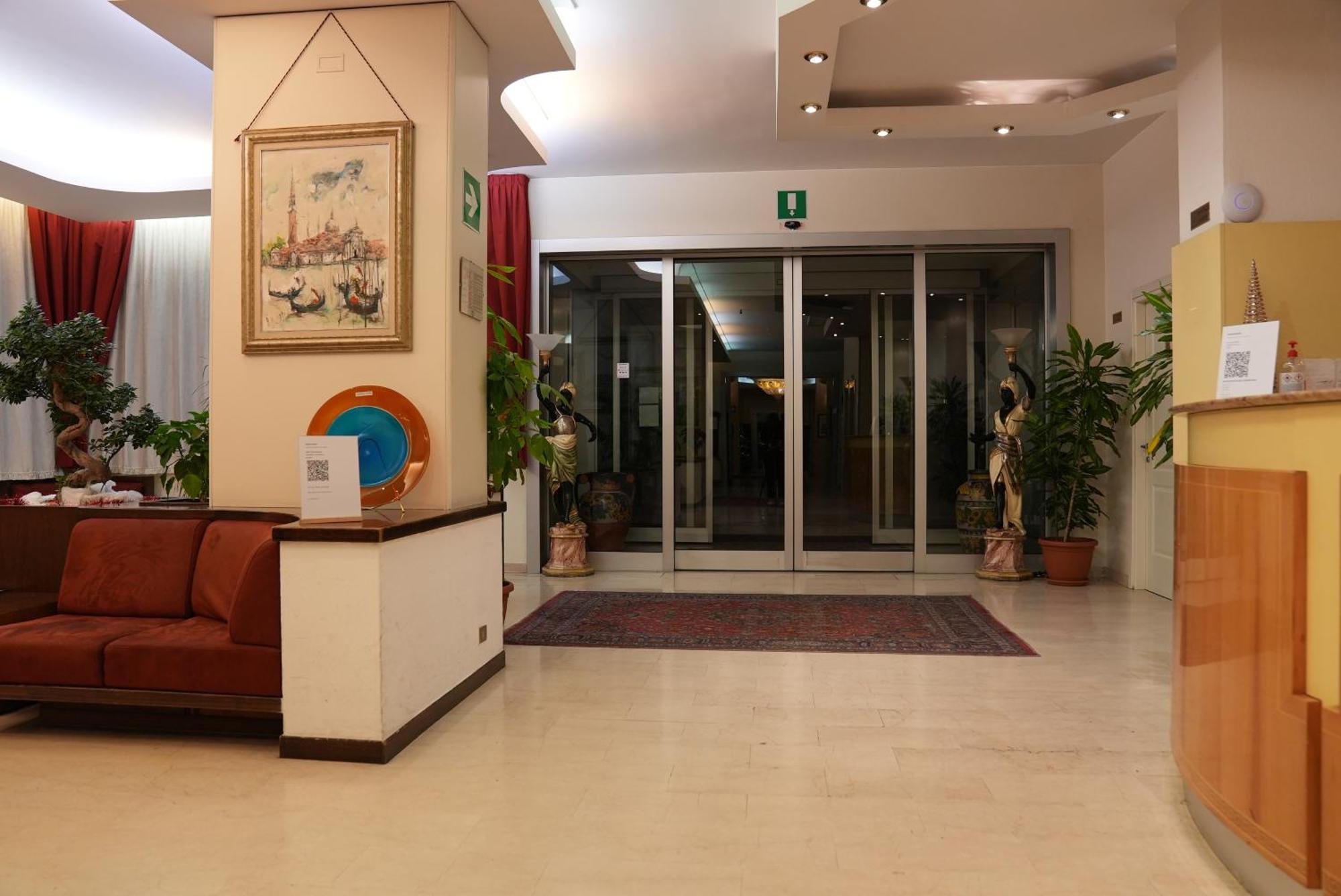 Hotel Albatros Местре Экстерьер фото
