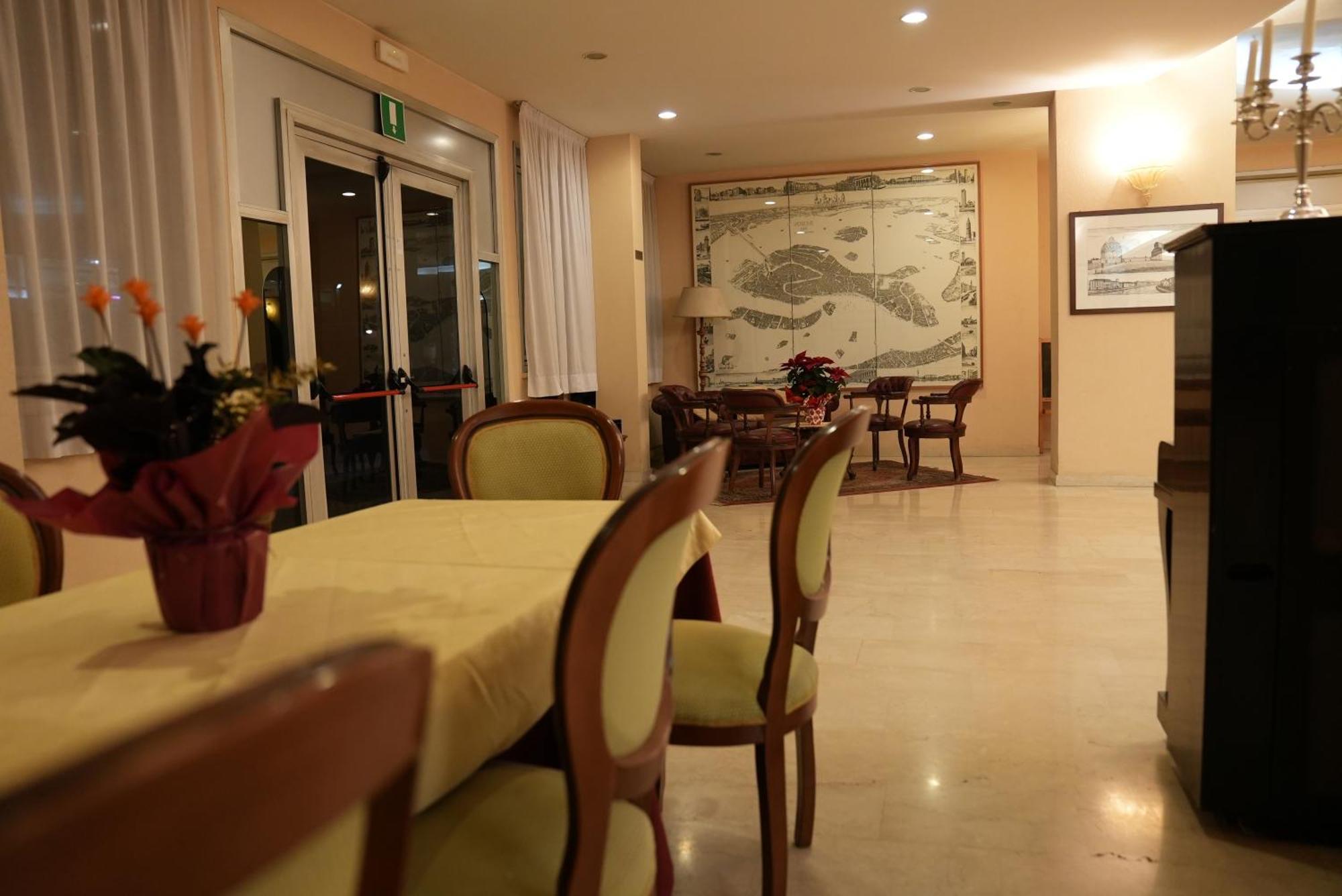 Hotel Albatros Местре Экстерьер фото