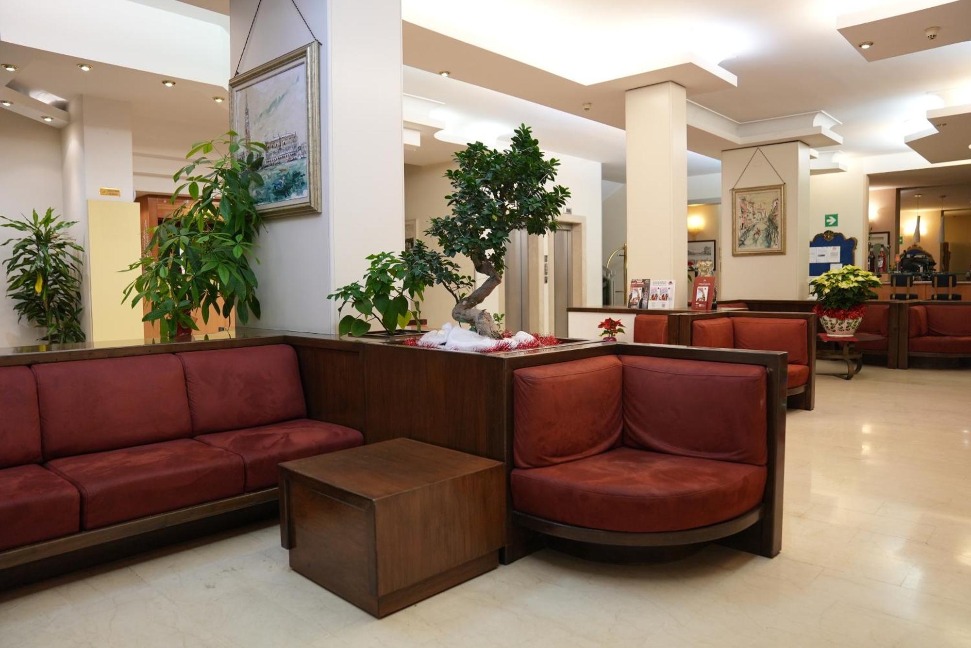 Hotel Albatros Местре Экстерьер фото