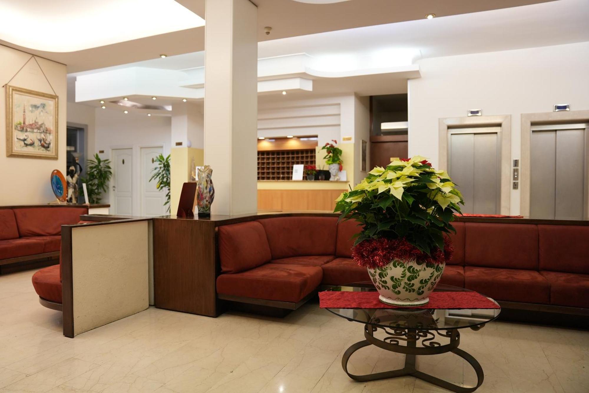 Hotel Albatros Местре Экстерьер фото