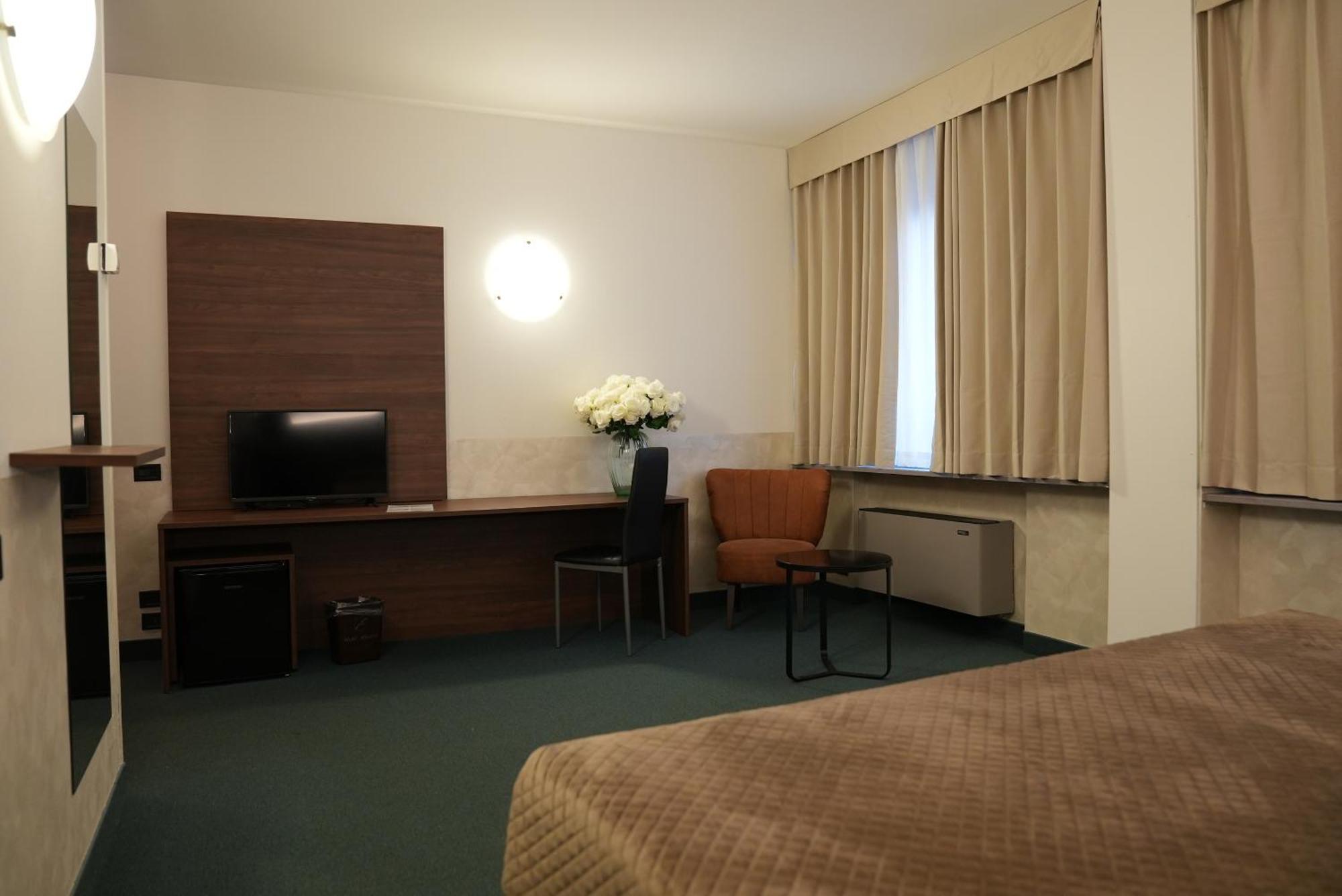 Hotel Albatros Местре Экстерьер фото