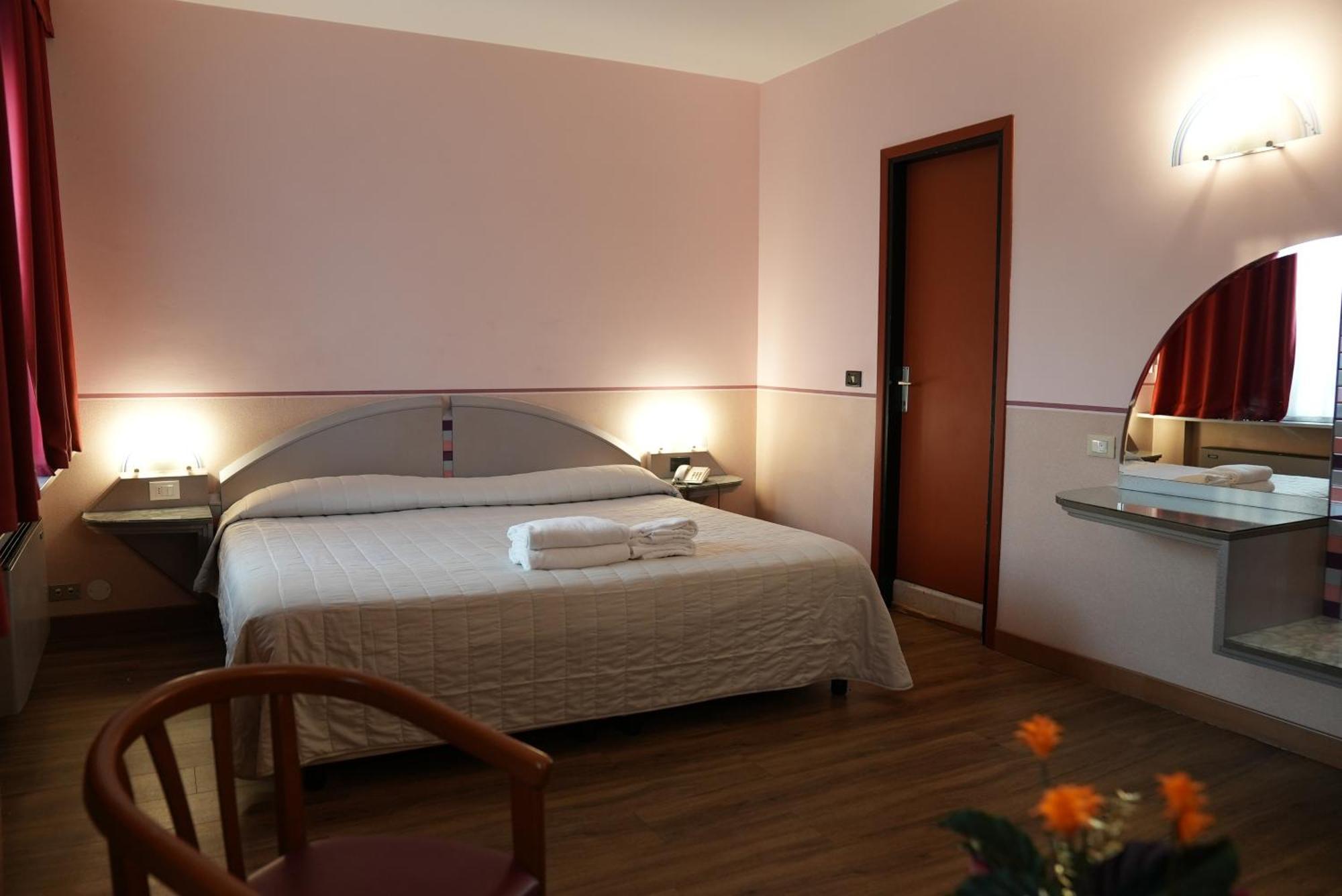 Hotel Albatros Местре Экстерьер фото
