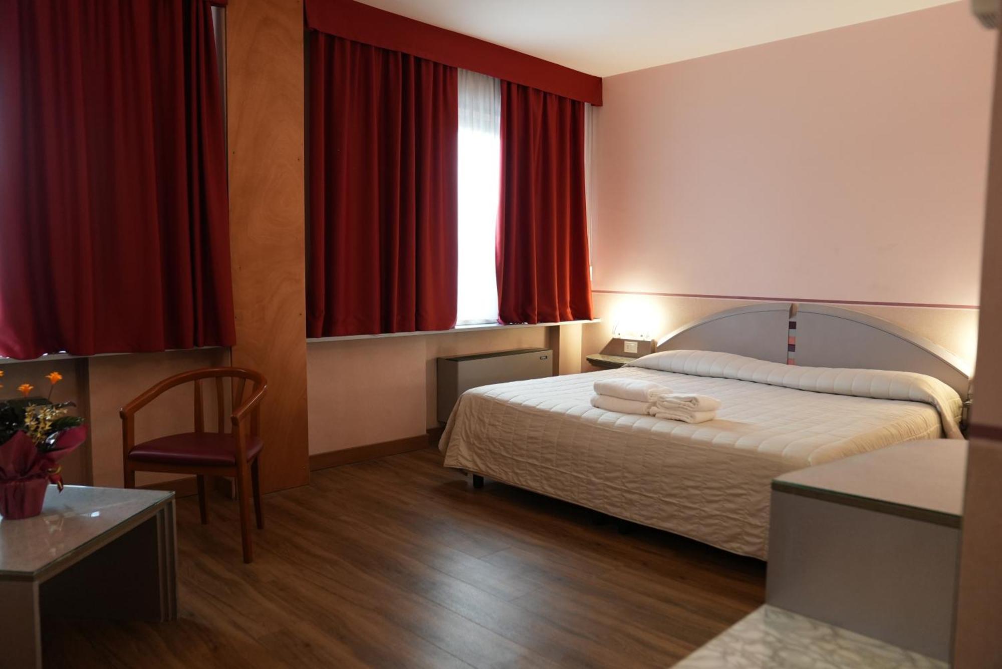 Hotel Albatros Местре Экстерьер фото